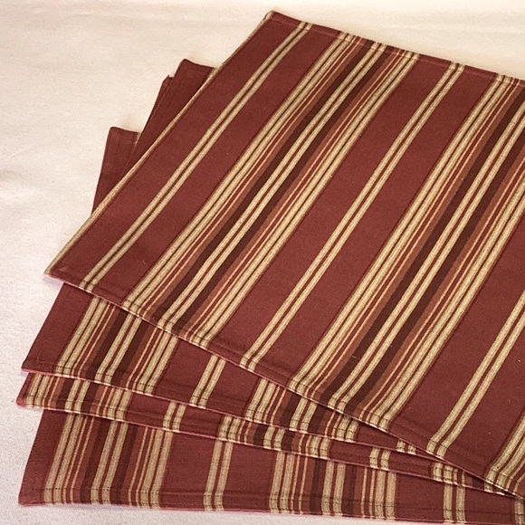 FINAL SALE PRICE 4 Pc Like New Golden Striped Placemats - Picture 1 of 4